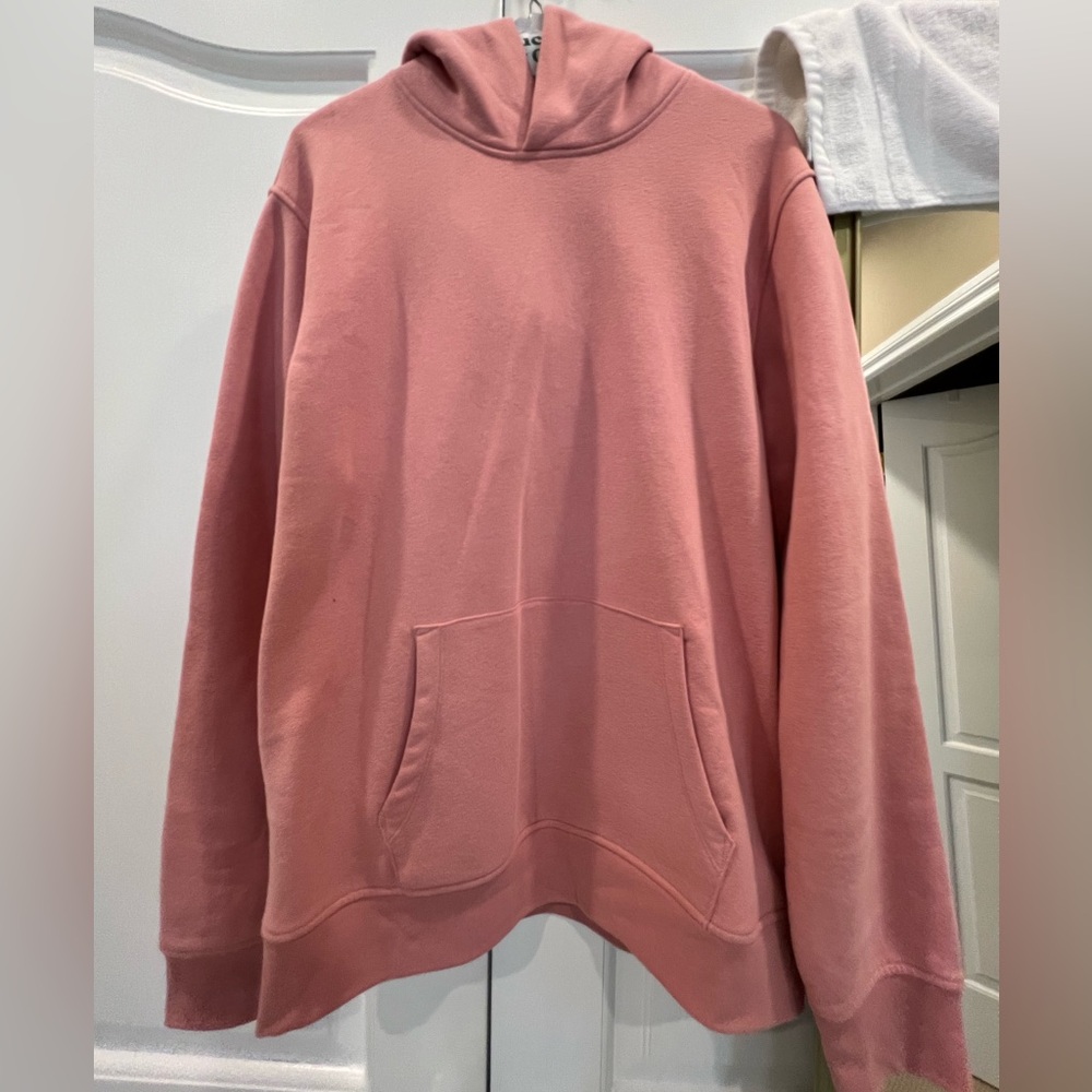 Men’s Gap Dusty Rose hoodie